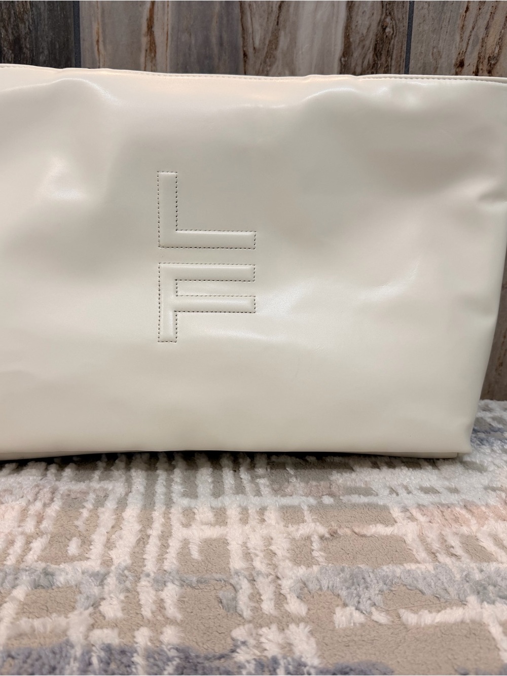 London Fog Cream Vinyl tote/purse